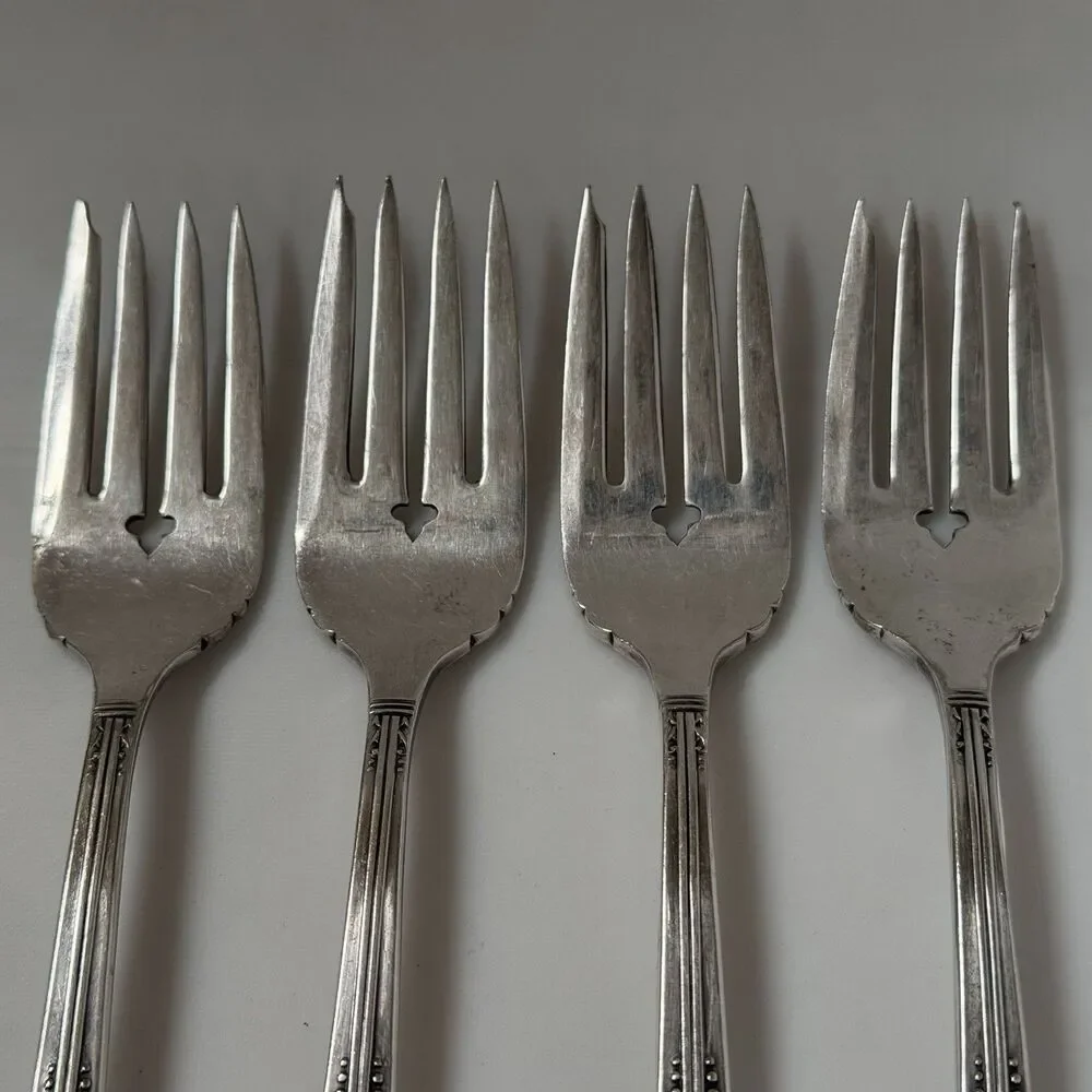 4pc Oneida Royal York Silverplate Salad Fork 6 1/2” Tudor Community 1937
